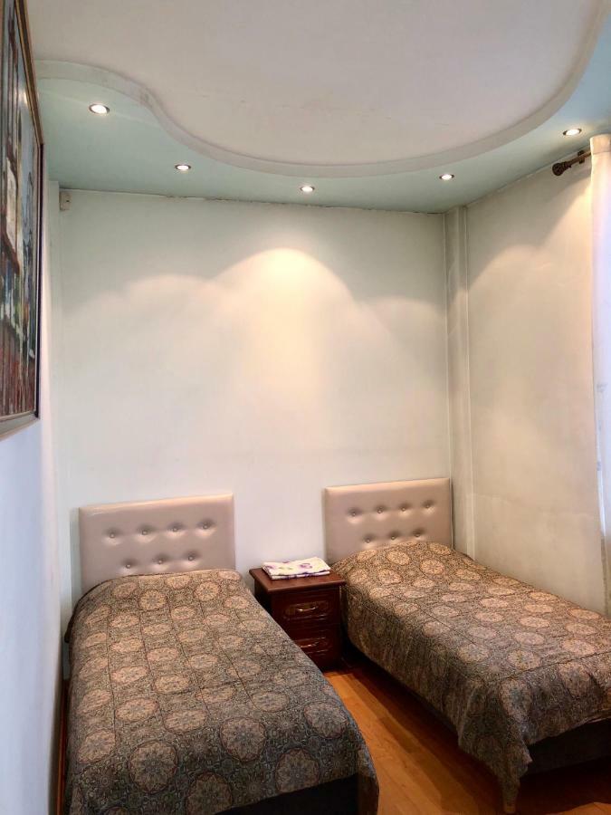 Luxury Tumanyan Apartment Jerevan Buitenkant foto
