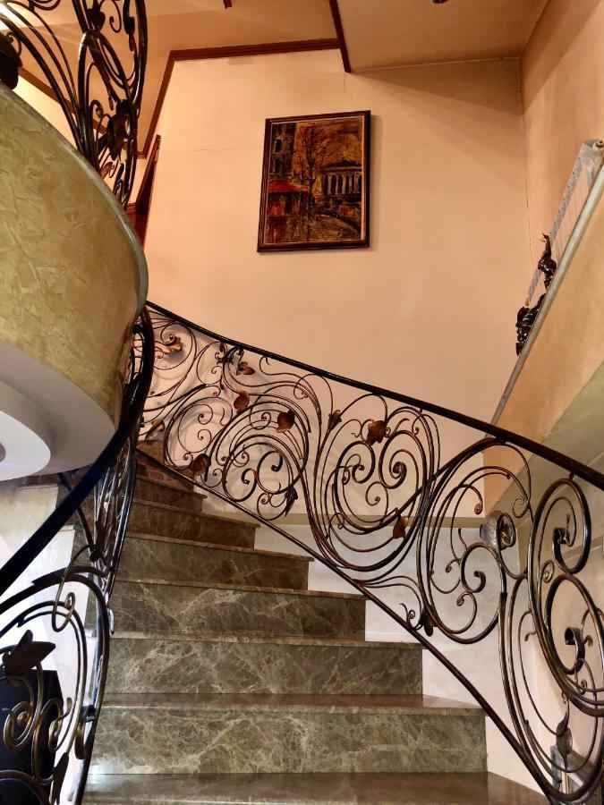 Luxury Tumanyan Apartment Jerevan Buitenkant foto